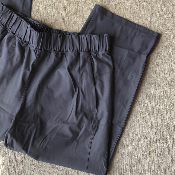 lululemon athletica Pants - Lululemon• Next Move Crop